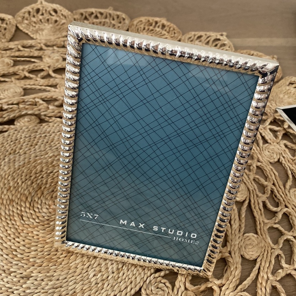 2 Max studio frames 5x7